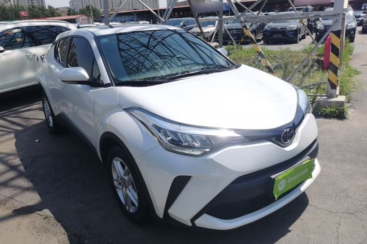 Toyota C-HR 2021 — фото 3