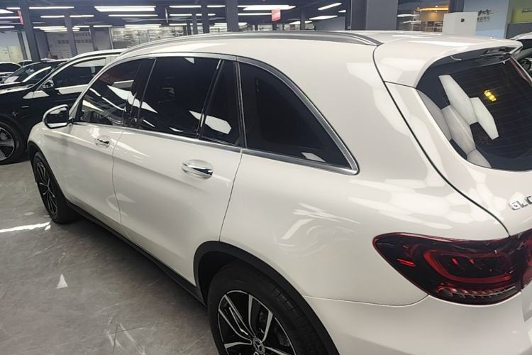 Mercedes-Benz GLC 260 L 2021 — фото 4