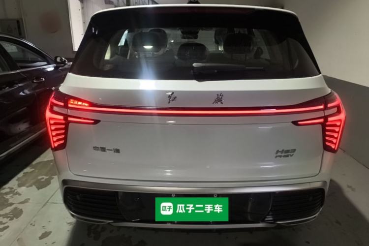 Hongqi HS3 2025 — 5