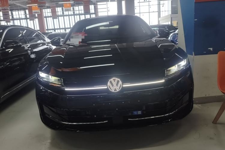 Volkswagen Magotan 2024 — 2