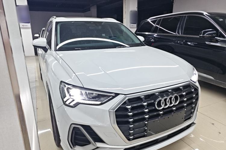Audi Q3 2021 — 3