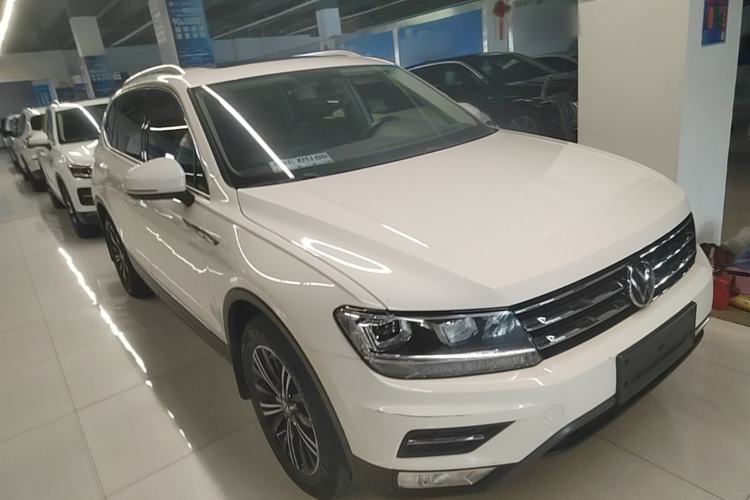 Volkswagen Tiguan L 2021 — фото 3