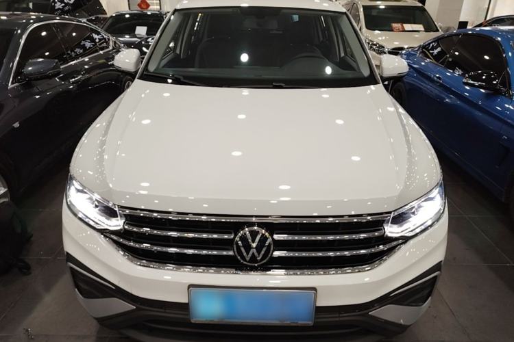 Volkswagen tiguan l 2023 — фото 2