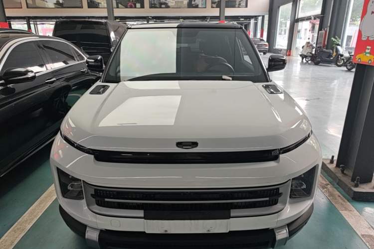 Geely Icon 2023 — 2