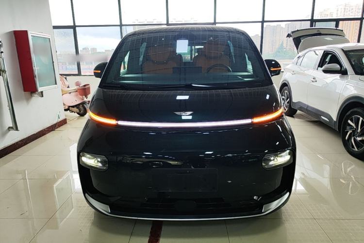 Geely LEVC L380 2024 — 2