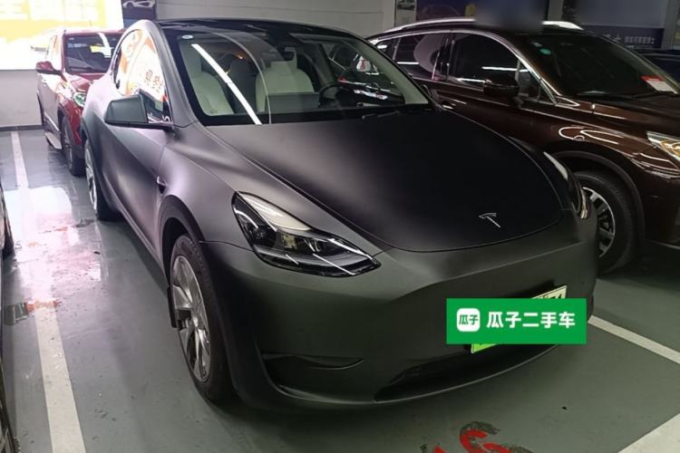 Tesla Model Y 2022 — 3