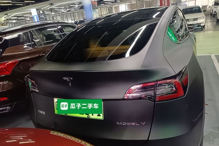 Tesla Model Y 2022 — 5