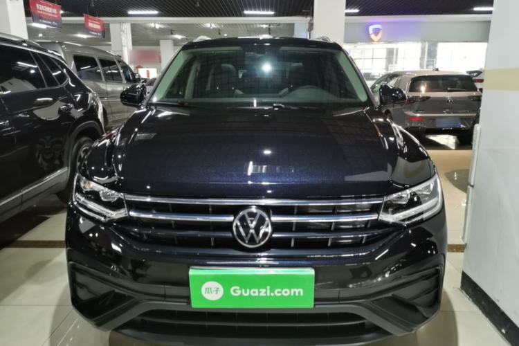 Volkswagen Tiguan L 2025 — 2