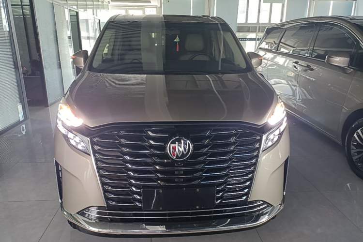 Buick GL8 2023 — 2