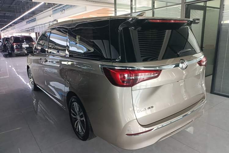 Buick GL8 2023 — 4