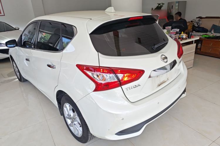 Nissan Tiida 2021 — 4