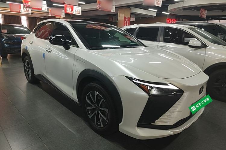 Lexus RZ 450e 2023 — фото 3