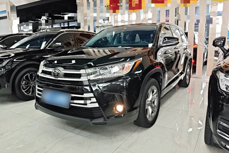 Toyota Highlander 2021 — фото 1
