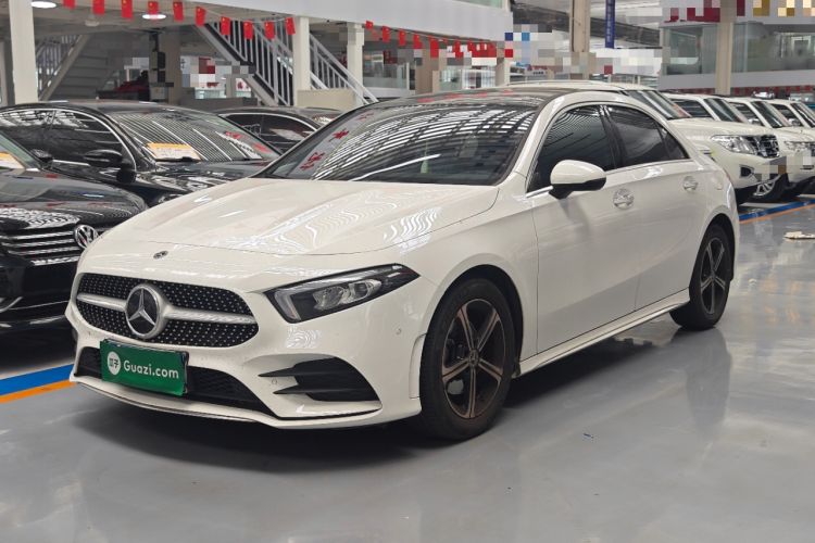 Mercedes-Benz benz a class 2022 — фото 1