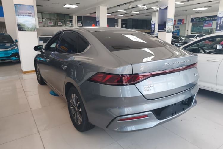 BYD Qin Plus 2023 — фото 4
