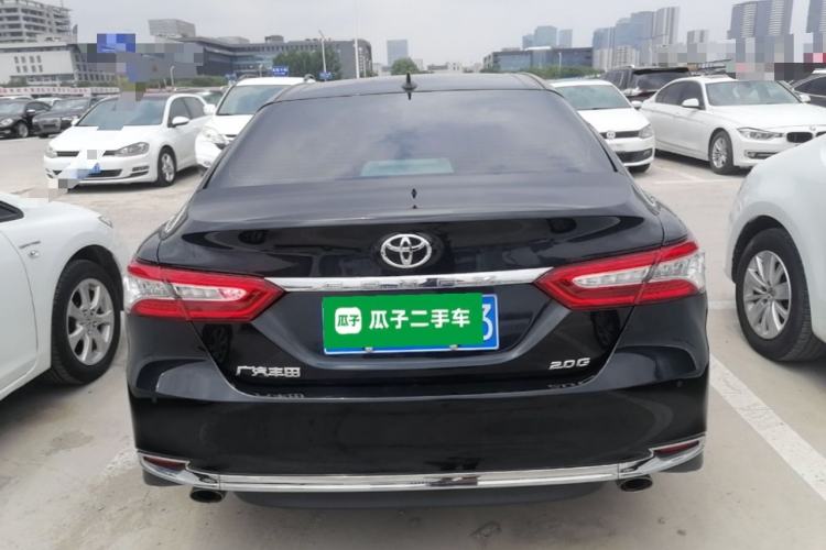 Toyota Camry 2023 — фото 5
