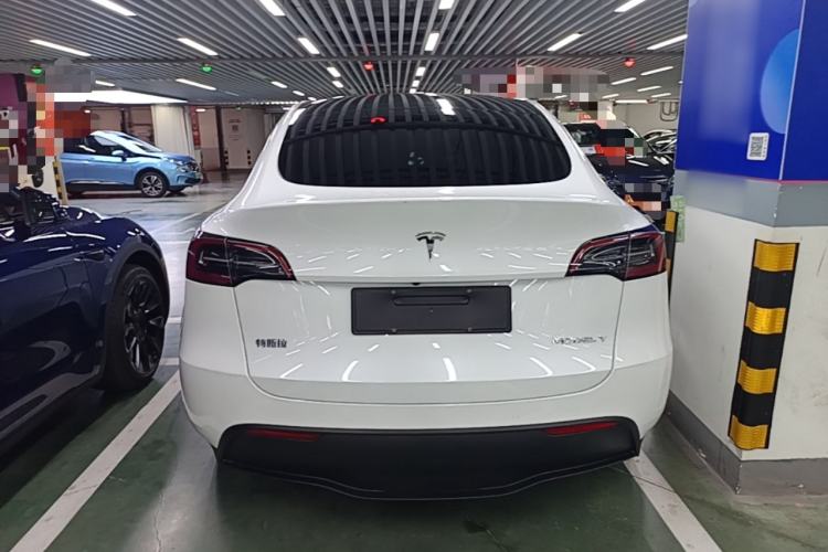 Tesla Model Y 2022 — фото 5