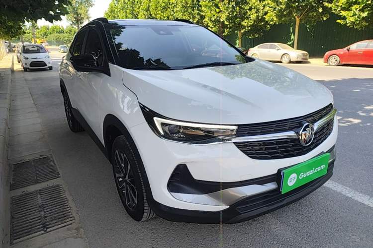 Buick Encore 2021 — 3