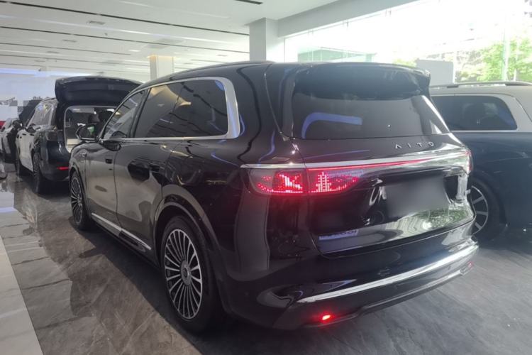 AITO AITO M8 2025 — 4