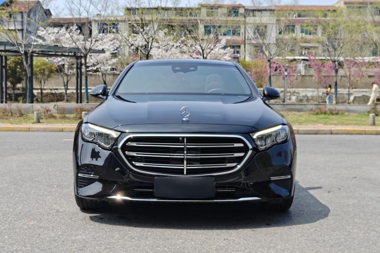 Mercedes-Benz E 300 L 2024 — 2