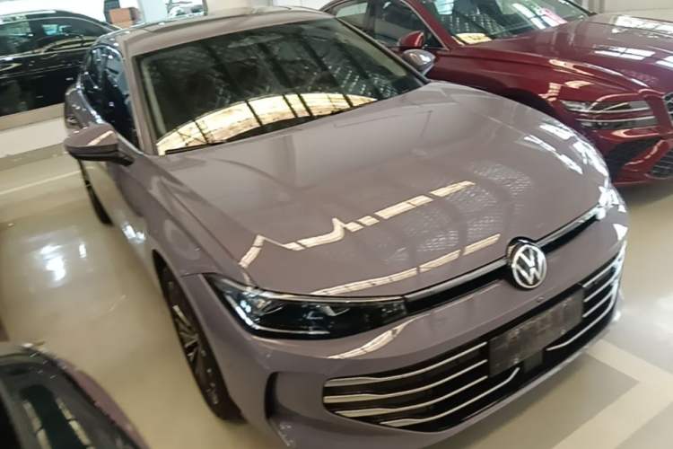 Volkswagen Passat 2025 — 3