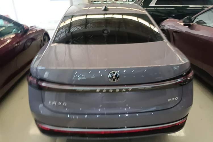 Volkswagen Passat 2025 — 5