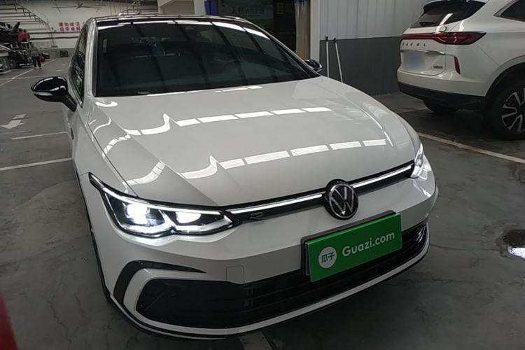 Volkswagen Golf 2023 — 3
