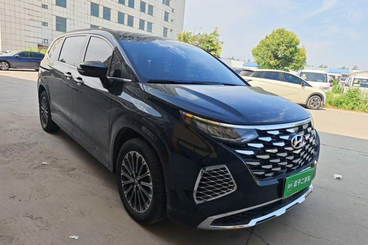 Hyundai Custo 2024 — 3