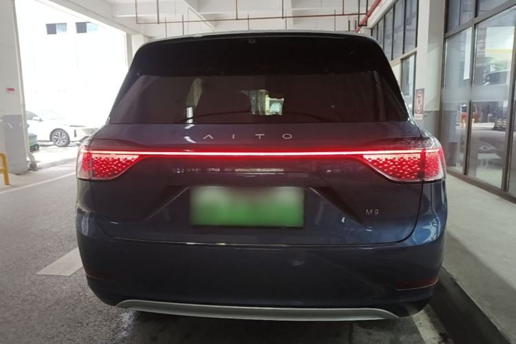 AITO M9 2024 — 5
