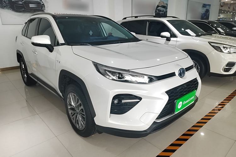 Toyota RAV4 2023 — 3