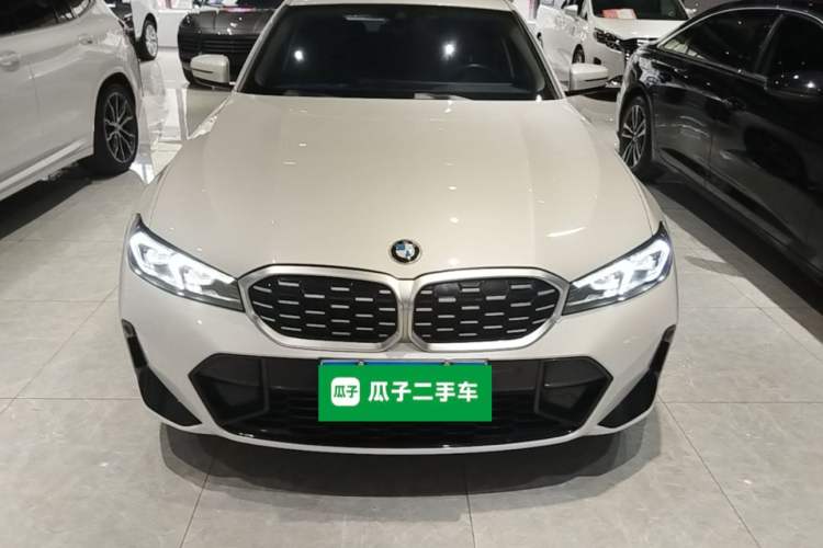 BMW 325i 2023 — 2