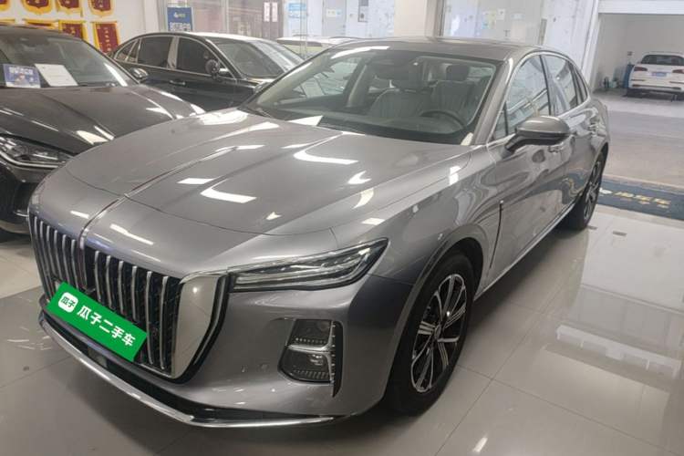 Hongqi H5 PHEV 2025 — фото 1