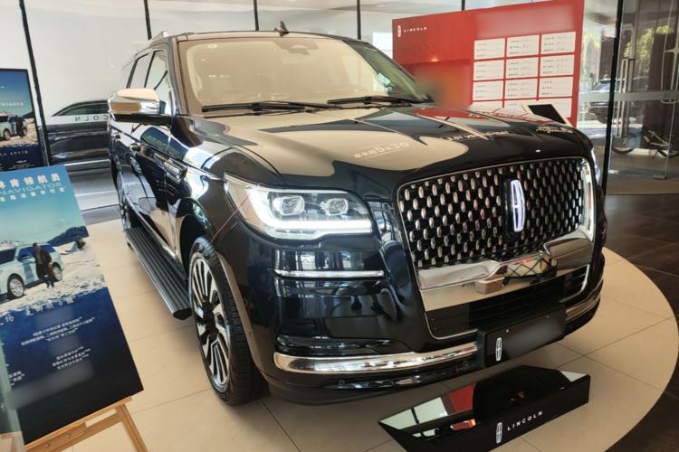Lincoln Navigator 2024 — 3