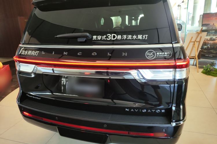 Lincoln Navigator 2024 — 5