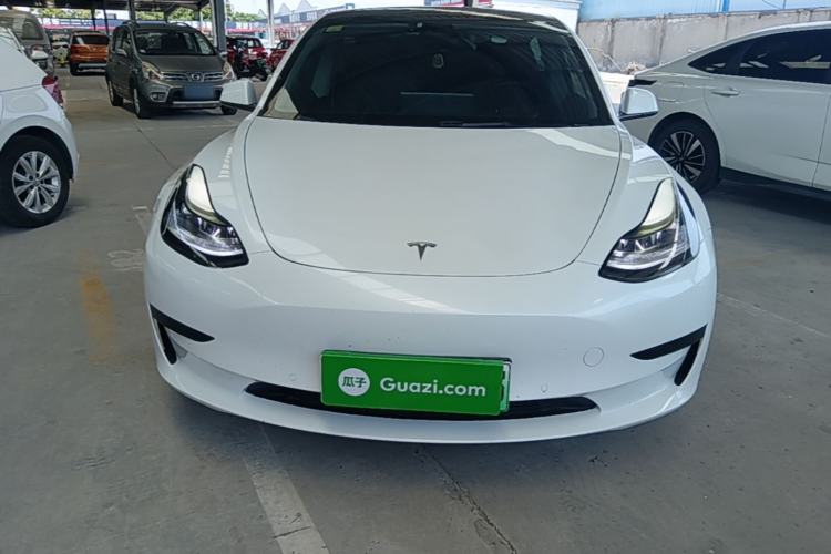 Tesla Model 3 2021 — 2