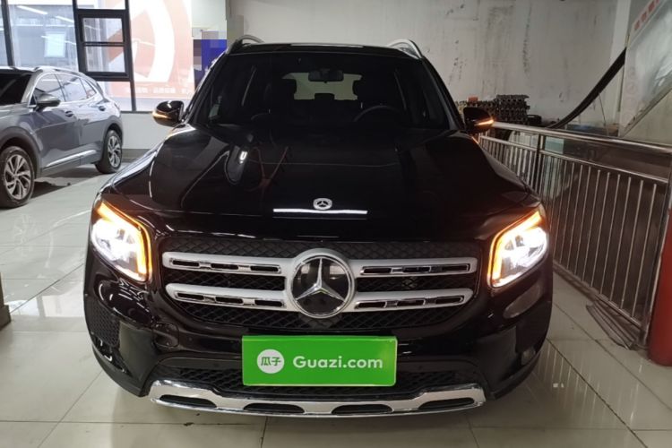 Mercedes-Benz GLB 200 2023 — 2