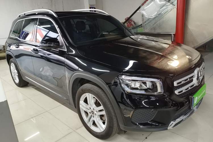 Mercedes-Benz GLB 200 2023 — 3