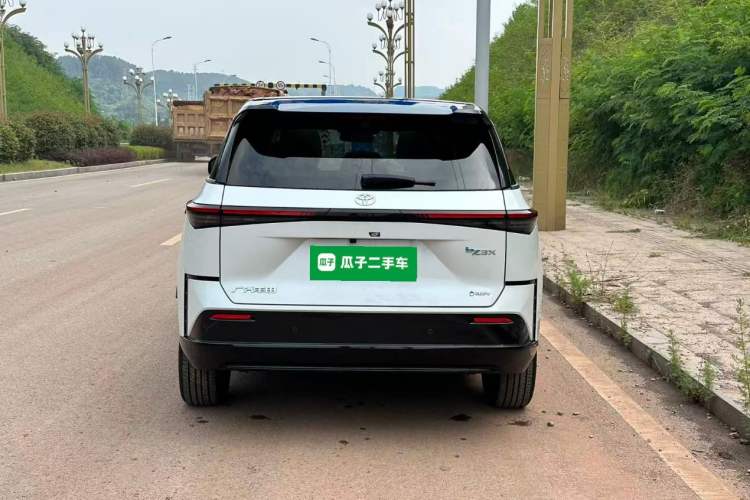 Toyota BZ3X 2025 — 5