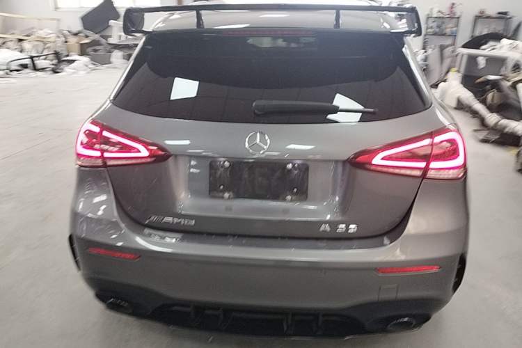Mercedes-Benz AMG A 35 2020 — 5