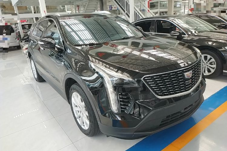 Cadillac XT4 2022 — фото 3