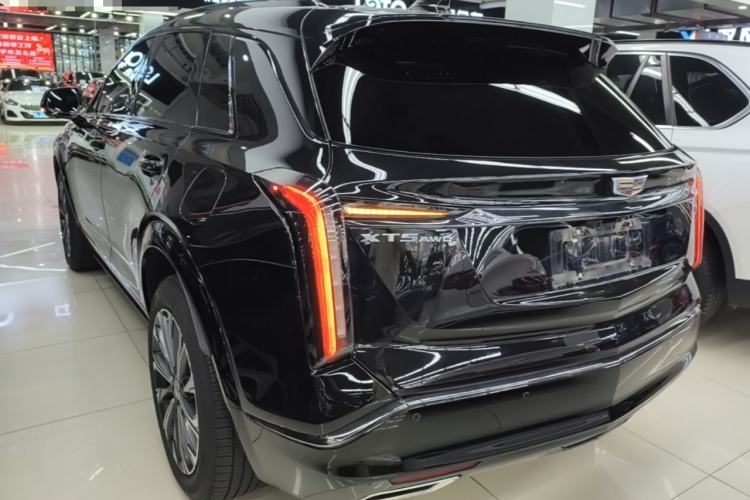 Cadillac XT5 2025 — фото 4