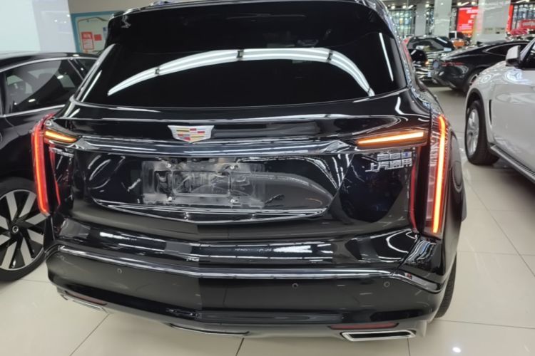 Cadillac XT5 2025 — фото 5