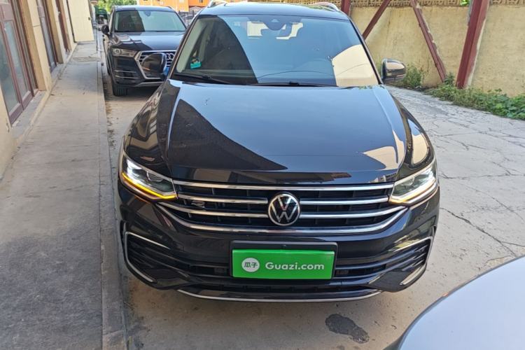 Volkswagen Tiguan L 2023 — фото 2
