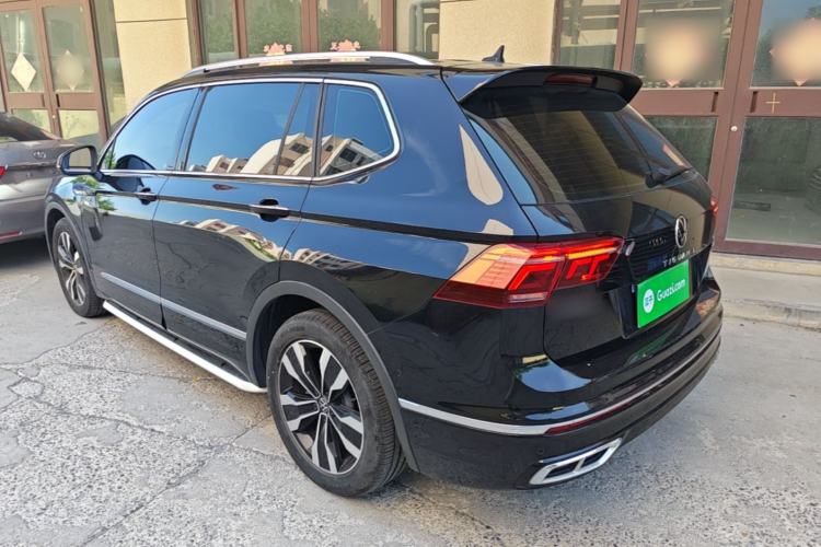 Volkswagen Tiguan L 2023 — фото 4
