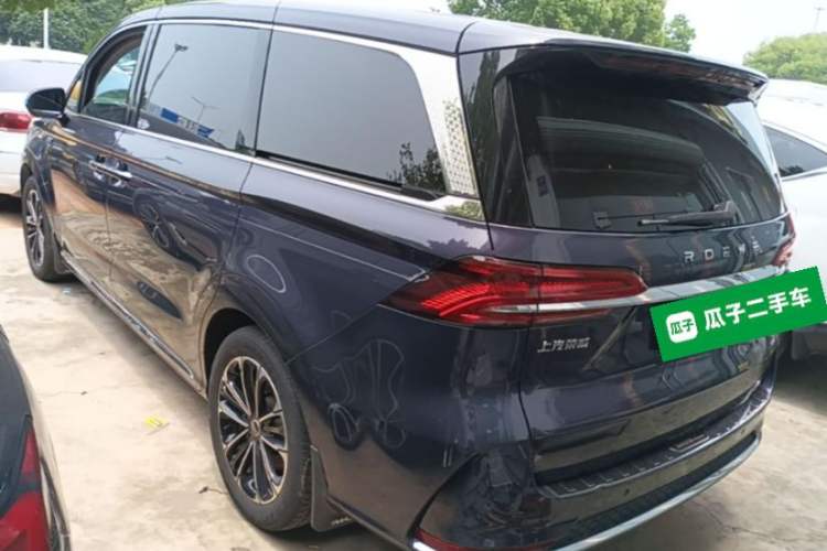 Roewe iMAX8 2022 — 4