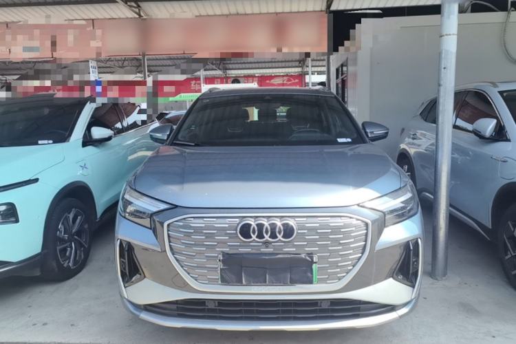 Audi Q4 e-tron 2024 — 2