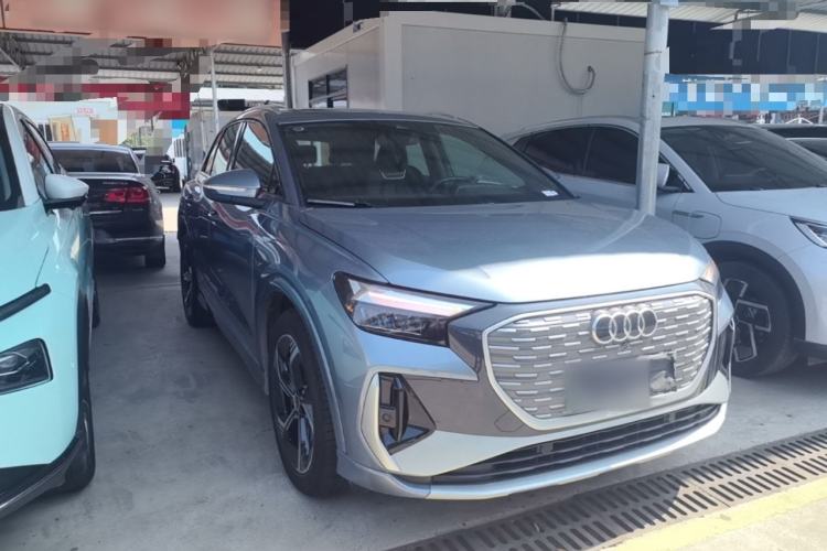 Audi Q4 e-tron 2024 — 3