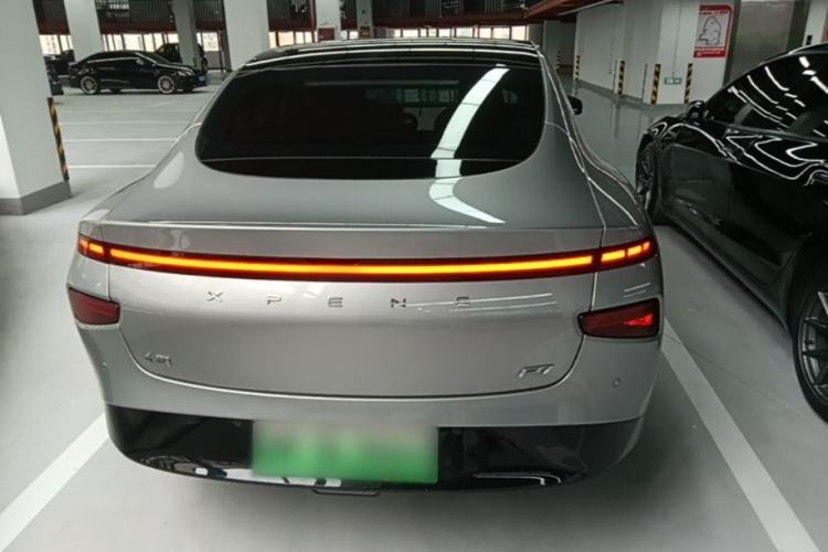 XPeng P7 2022 — 5