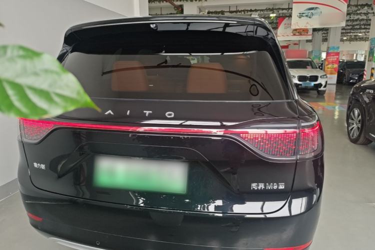 AITO M9 2024 — 5