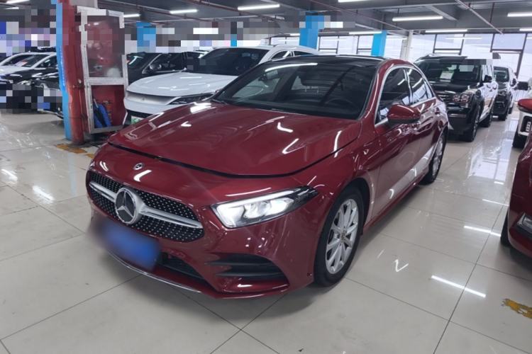 Mercedes-Benz A 200 L 2020 — фото 1